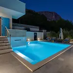 Allegra With 32msq Heated Pool, 300m Far From Sandy Beaches, Open Sea View