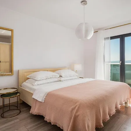 Allegra With 32msq Heated Pool, 300m Far From Sandy Beaches, Open Sea View Vila *