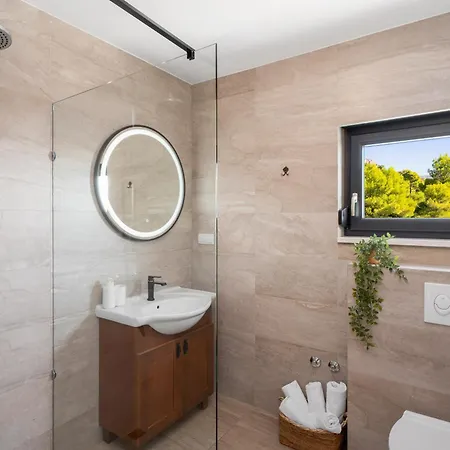 Allegra With 32msq Heated Pool, 300m Far From Sandy Beaches, Open Sea View * Omiš