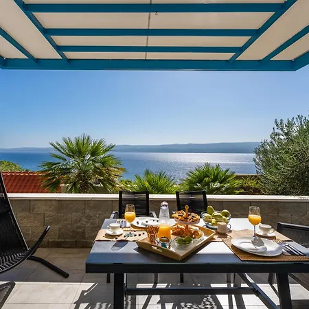 Allegra With 32msq Heated Pool, 300m Far From Sandy Beaches, Open Sea View Vila Omiš