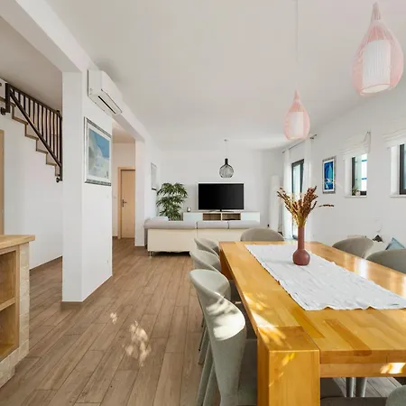 Allegra With 32msq Heated Pool, 300m Far From Sandy Beaches, Open Sea View Vila