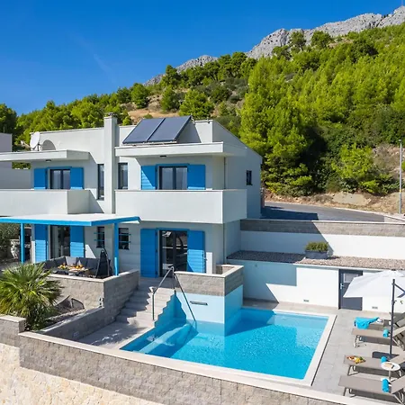 Вилла Allegra With 32msq Heated Pool, 300m Far From Sandy Beaches, Open Sea View Омиш