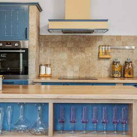 Allegra With 32msq Heated Pool, 300m Far From Sandy Beaches, Open Sea View Vila *